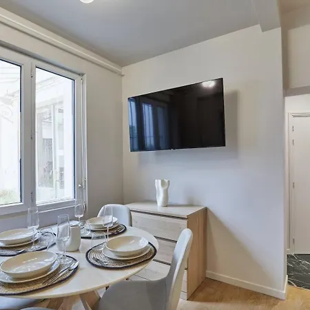 Cozy Montmartre Moulin Rouge Apartament